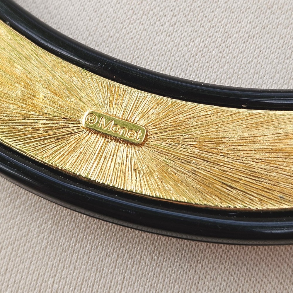 Monet Vintage Black Resin Gold Tone Collar Necklace Signed MCM Statement - Picture 6 of 7